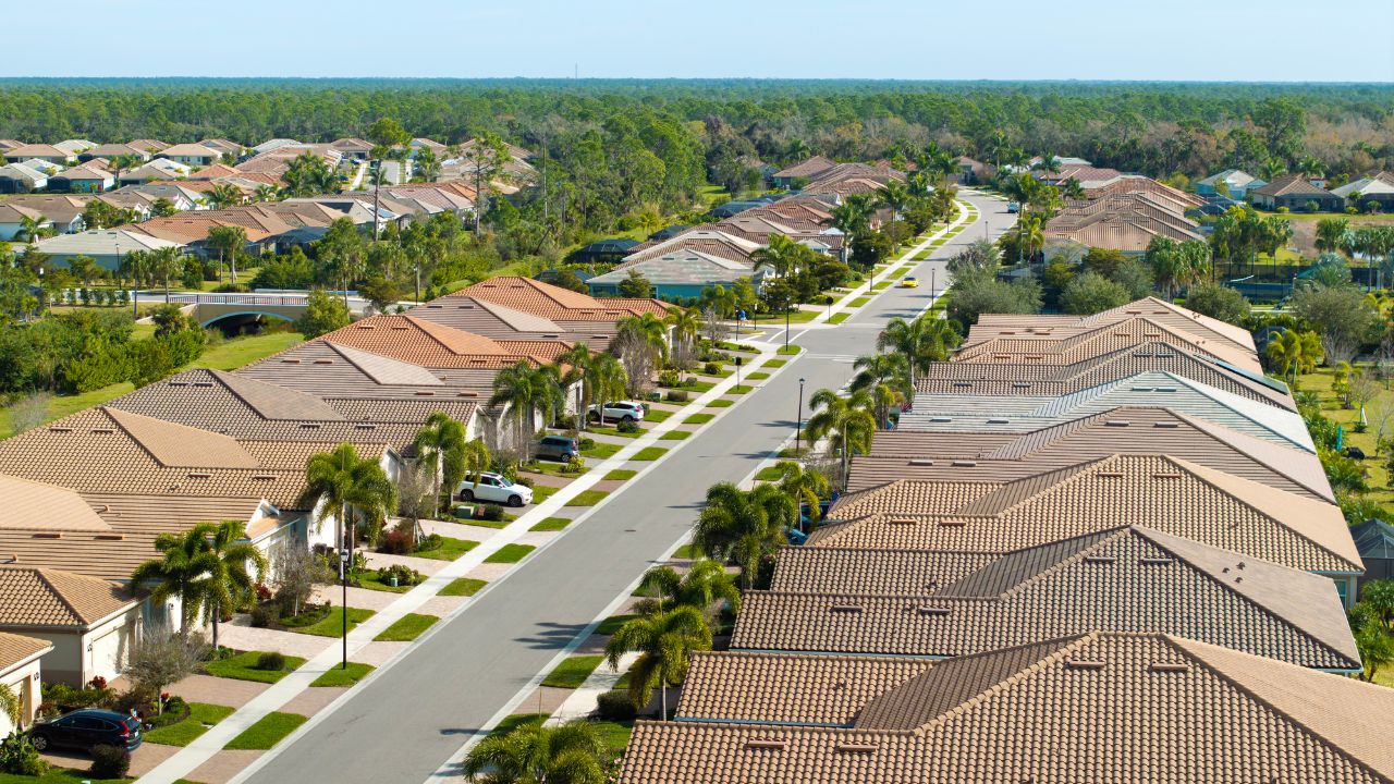 Florida%20suburban%20community Florida%20suburban%20community